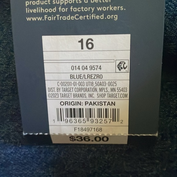 Dark blue flared jeans nice fit SIZE 16 With tags in great condition - Picture 8 of 8